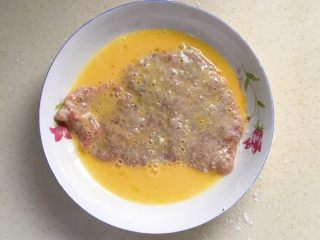 24、猪扒米汉堡,如图