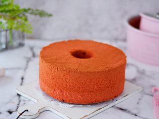 18、八寸中空红丝绒戚风蛋糕,图二