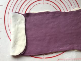 27、双色花卷,如图这样叠起来