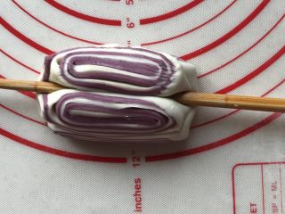 34、双色花卷,如图