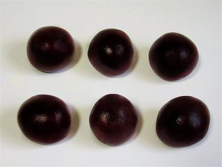 9、维尼豆沙馒头,在发酵过程中，我们来做豆沙馅，并团成7份，每份馅料团为20克，我这个方子我做了7个还剩了一些面团呢