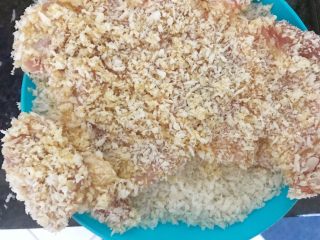 15、上海炸猪排,再沾上面包粉，