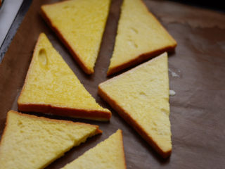 5、香酥面包片——秒杀面包店的面包片配方,摆盘