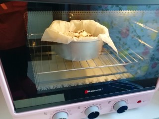 17、香橙巧克力妙芙蛋糕,上下管180度烤50分钟。