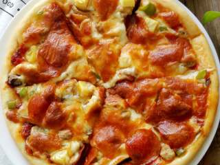 19、馅料足足的超级至尊匹萨,成品