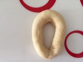 11、早餐香葱芝士肠子包,收好口子