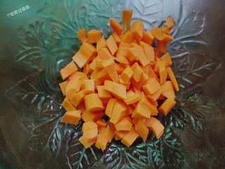 8、咖喱鸡排饭,免炸版,胡萝卜切成小丁