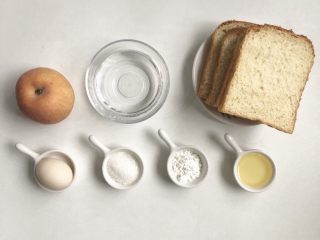 1、吐司苹果派,准备材料如上图