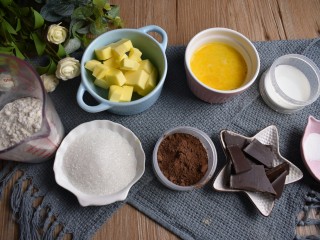 1、巧克力布朗尼,准备好所有的食材