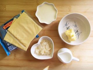 1、街头流行美食~【岩烧乳酪】,准备乳酪糊用料