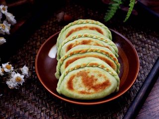 20、鹅蛋韭菜翠玉盒子,鲜美无比又营养丰富的韭菜盒子出锅咯。