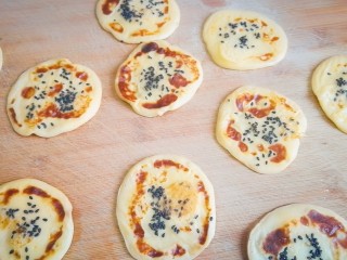 14、酸奶饼（酸奶+鸡蛋）,奶味十足，软糯鲜香