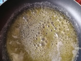 2、雪花酥,融化黄油