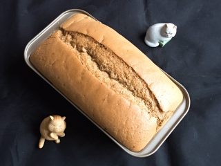 18、咖啡玉枕蛋糕,漂亮的蛋糕是不是很赞。