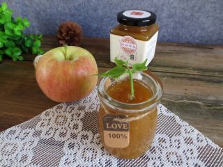 13、自制苹果酱,自己做的苹果酱保质期比较短，冰箱冷藏大约一个月左右，尽快吃完