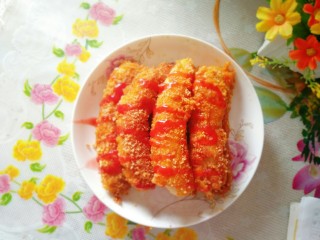 11、香蕉飞饼卷,喜欢吃番茄酱的可以多加点，吃咸的可以在表面撒点盐，喜欢甜点的可以撒点糖。