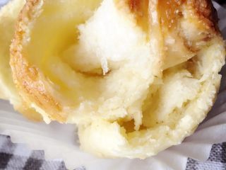 16、千层椰蓉面包卷,组织松软，椰蓉香甜，美味面包！