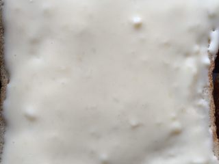 6、四种方式吃吐司,厚厚地抹在吐司片上