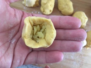 13、芝士地瓜球,收口