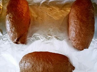 16、可可麻薯软欧包,整理好的面团放入烤箱进行二次发酵,38度发酵半小时左右