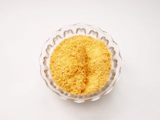 13、香炸鸡柳,最后放面包糠里滚均匀