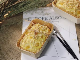 23、黄桃香酥面包,成品