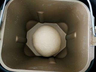 2、花环面包,开始第一次发酵