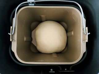 3、花环面包,发酵至1.5倍大即可