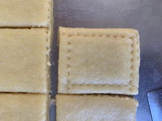 7、东北风情 东北老式大饼干,压完醒发20分钟