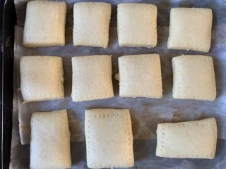 11、东北风情 东北老式大饼干,刷均匀