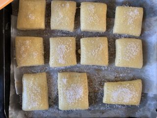 13、东北风情 东北老式大饼干,撒砂糖