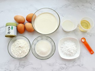 1、抹茶奶油蛋糕卷,准备好所需食材