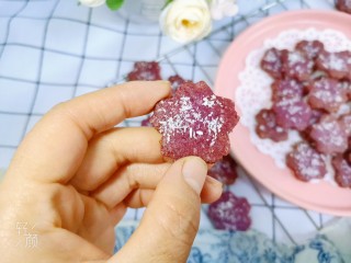 19、紫薯椰蓉饼干,紫薯椰蓉花朵饼干