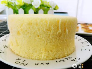 16、蒸蛋糕,松软可口。