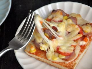 23、香肠吐司披萨,愉快地开动吧!