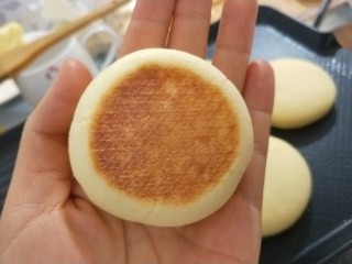 18、养胃山药饼,成品。颜色很漂亮。表面不软不硬，刚刚好。