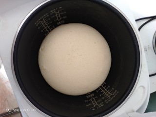 15、电饭煲蛋糕,时间到开盖就是这样的