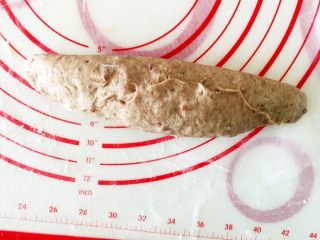 8、芝士黑麦土豆培根软欧,收好口子