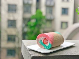 8、草莓蛋糕卷,上火170下火150烤20分钟