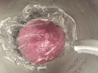 6、紫薯大列巴,不需出手膜，盖保鲜膜进行一发