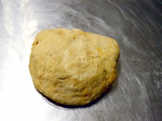 10、超详细步骤教你直接法无敌松软全麦肉松吐司,混合揉成一个粗糙的面团即可（不需要完全揉匀，只要成团即可。这一步用面包机/厨师机揉面操作时要求状态一样）