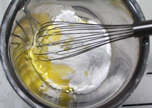 7、蔓越莓奶酥面包,（奶酥材料中的）软化的黄油和糖粉混合