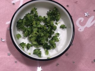 2、“彩虹”????饼,2.西兰花????焯水切碎