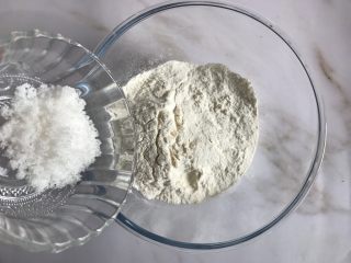 3、蛋黄酥（黄油版）,普通面粉加入白砂糖