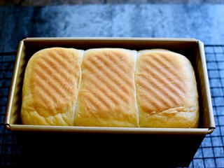 11、椰香吐司,烤完