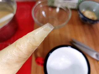 14、素食杯子蛋糕,尖头剪开