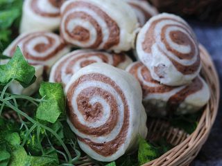 15、巧克力双色卷,热乎乎的好吃又好看