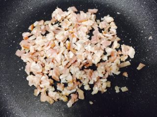 9、土豆沙拉包,中小火下锅稍煎一下后转小火