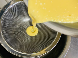 7、可甜可咸的荷兰松饼,建议过筛一次。