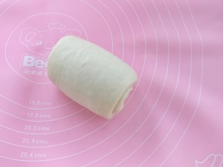 11、原味牛奶吐司,轻轻卷起